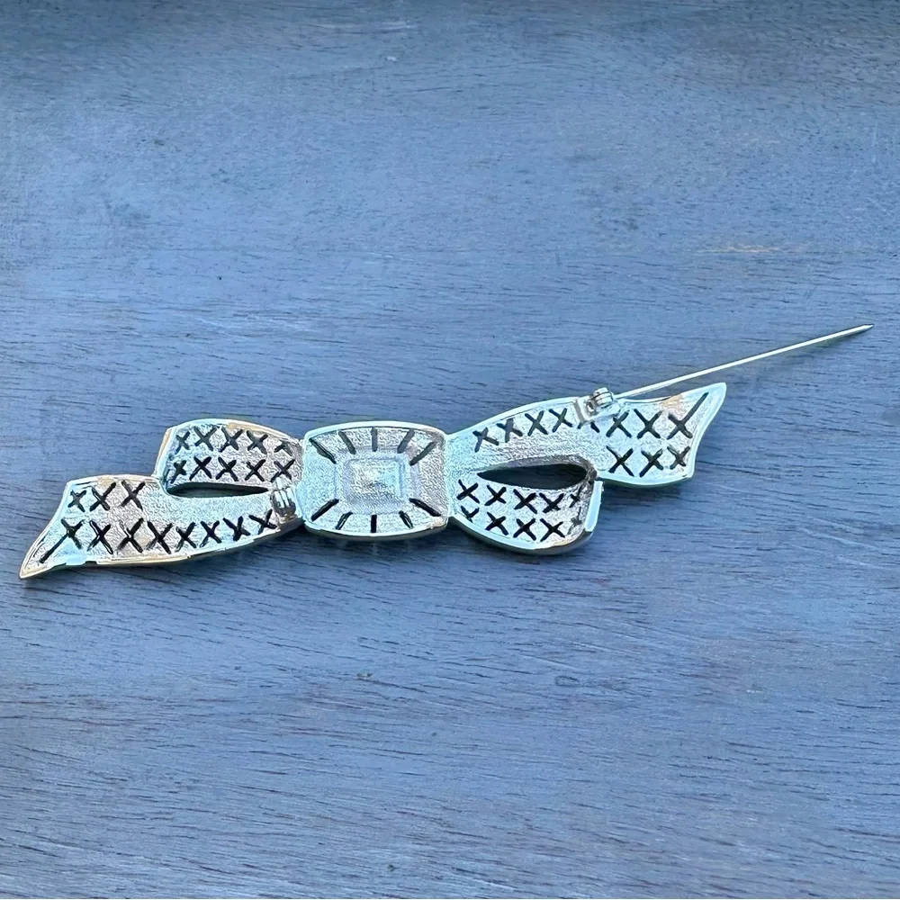 Vintage Rhinestone Bow Brooch - Picture 7 of 12